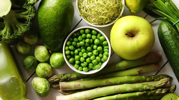 Green Antioxidant Organic Vegetables, Fruits and Herbs alt