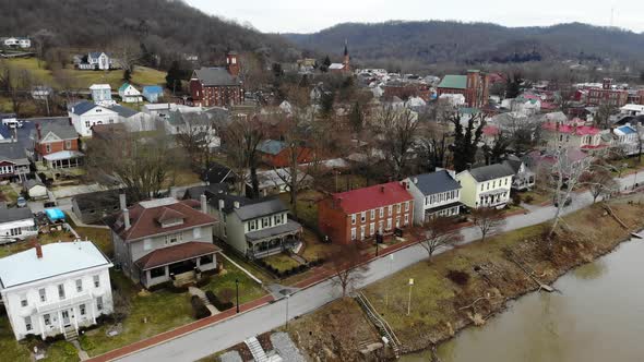 Ripley, Ohio.  RIverfront homes facing the Ohio River alt