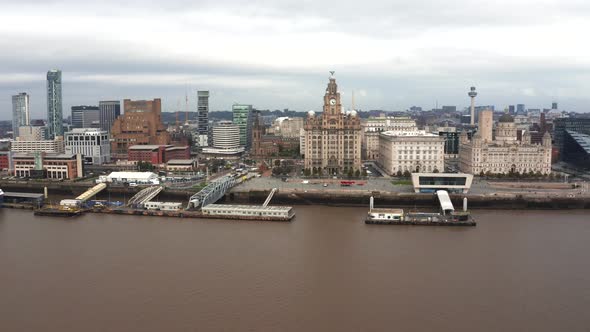 Beautiful Panorama of Liverpool Waterfront in the Evening Sunset alt
