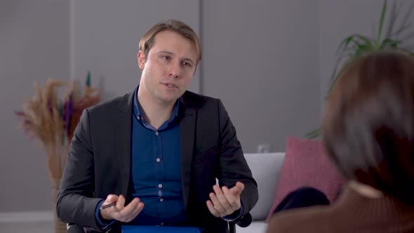 Therapist doctor and patient therapy. alt