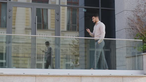 Successful Business Man Boss Leader Worker Manager Welldressed Guy Walks on Balcony Terrace in alt