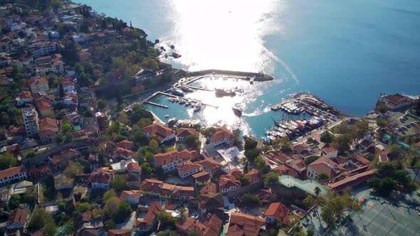 Aerial drone photograph of Antalya bay in Antalya city. alt