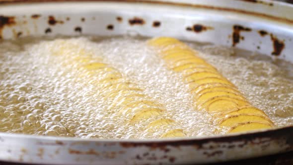 Potato Slices Cooked In Corn Oil 1