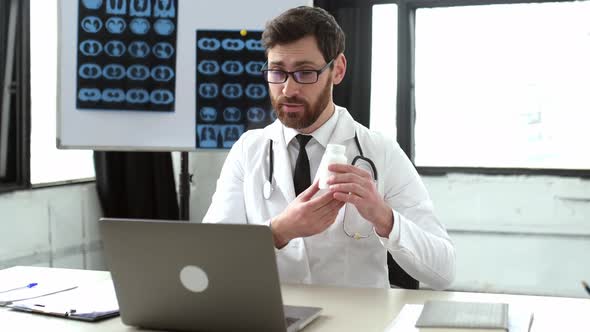 Distant Medical Consultation alt