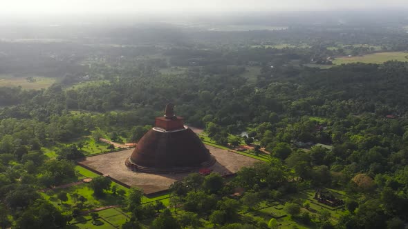 Buddhist Temples in Anuradhapura alt
