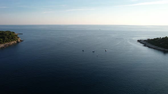 Entrance to the Bay Between the Islands alt