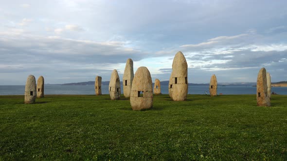 Menhirs Park 2 alt