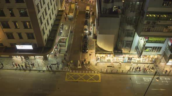 Timelapse Traffic at Night in the City alt