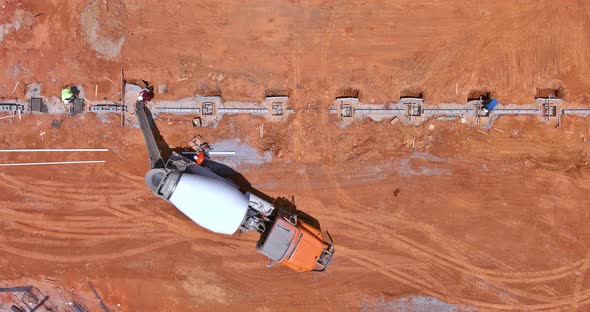 A Concrete Mixer Truck Was Used to Pour Concrete Columns for a New House alt