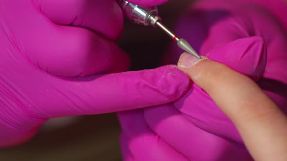 Nail Cleaning 18 alt