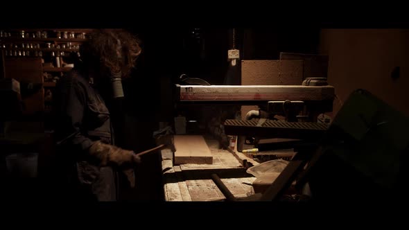 Creepy man in gasmask 019 alt