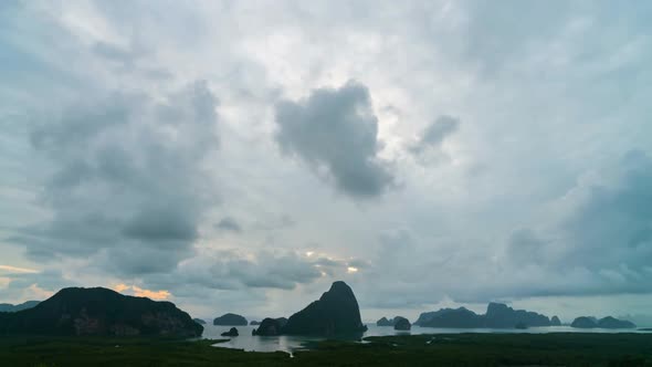 Time Lapse View at Halong Bay North Vietnam alt