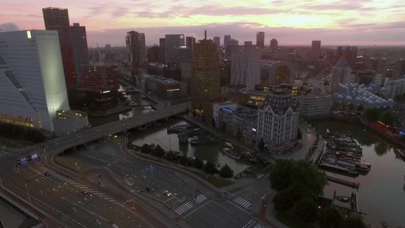 Aerial evening shot of Rotterdam cityscape and traffic alt