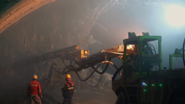 Shotcrete in Tunnel Construction alt