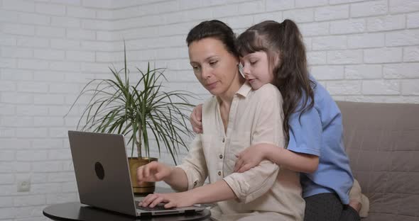 Happy Girl By Working Mother alt