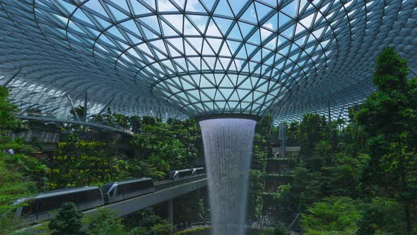 Singapore Waterfall at Shopping mall Jewel in Changi Airport. alt