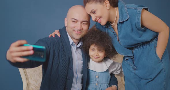 A happy family is taking selfie Happy family Turkish family alt