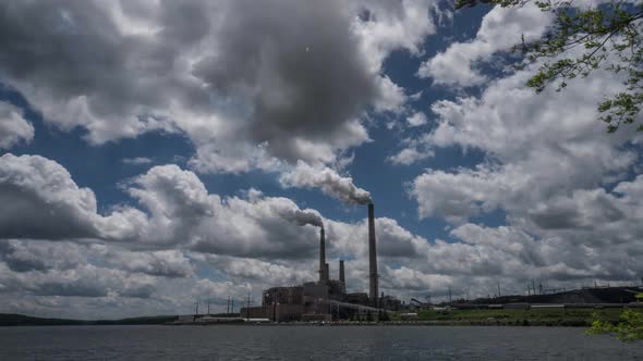 Coal fired Mount Storm Power Station in West Virginia located on Mount Storm Lake.  The lake is a co alt