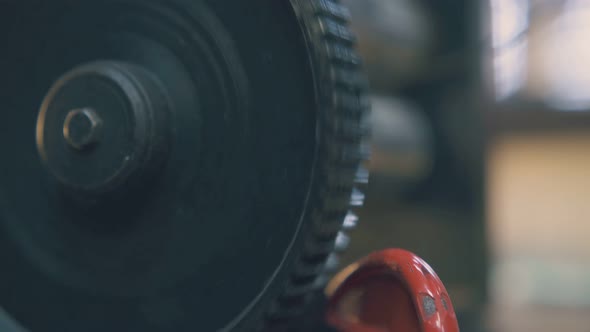 Forgerolling Machine with Shaft Operates in Jewelry Shop alt