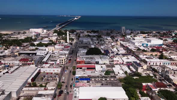 The historic port of Progreso in Yucatán alt
