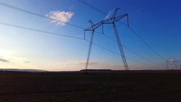 High Voltage Electric Tower With Insulators