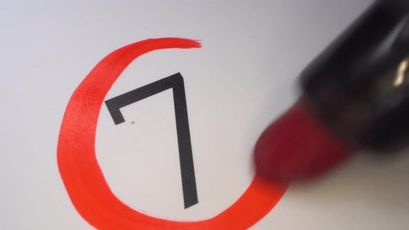 Deadline - day 7 in the calendar of the daily planner. Marking the date alt