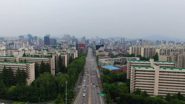 Seoul Apgujeong Dong Apartment Building Transportation