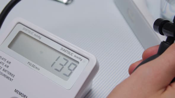 Tonometer Blood Pressure alt