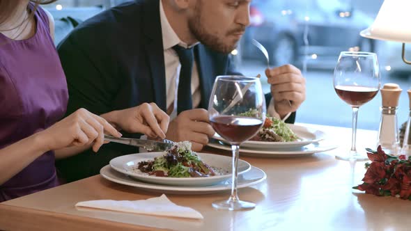 Married Couple on Date in Restaurant alt