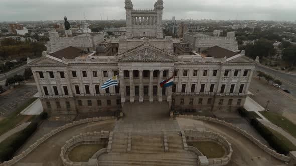 Palacio Legislativo, meeting place of the Uruguayan Parliament, Montevideo alt