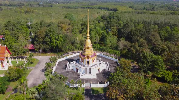 Wat Wang Wa With A Golden Pagoda Beautiful