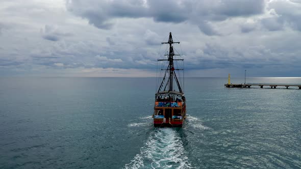 I Follow the Boat in the Open Sea alt