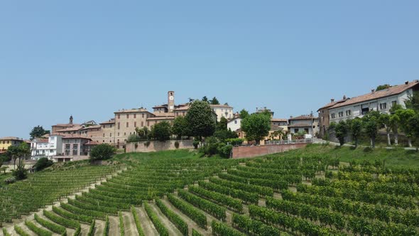 Neive in Langhe Roero Monferrato, Piemonte alt