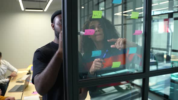 Students Using Sticky Notes in Studying Proccess alt