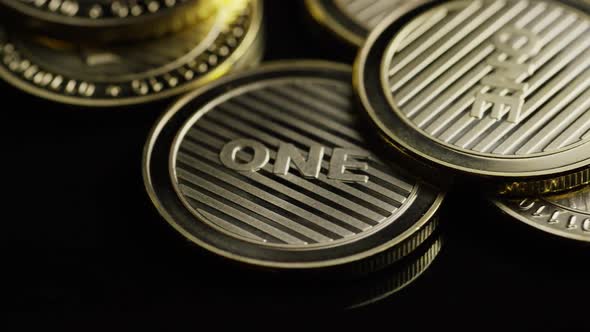 Rotating shot of Bitcoins (digital cryptocurrency) - BITCOIN LITECOIN 319 alt