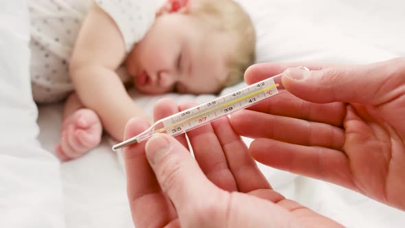 Measure the Temperature of a Little Baby alt