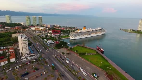 Puerto Vallarta Sunset Cruise alt