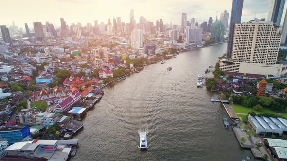 4K : Aerial drone footage fly over the Chao Phraya River alt