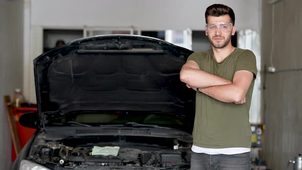 Auto repair shop alt