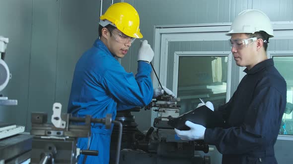 Machine Worker00096282 alt