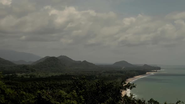 Time lapse of a beach in South Thailand. (Beach 5) alt