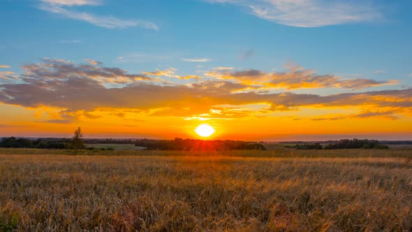 Rural landscape and sunset, time-lapse alt