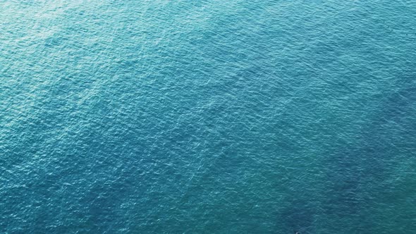 Aerial Drone View of Calming Peaceful Ocean Seascape Background of Sea with Copy Space, Turquoise Wa alt