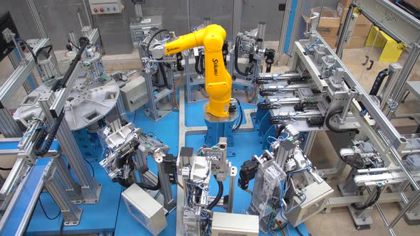 Robot Arm Work In  Industrial Automation