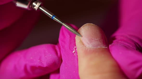 Nail Cleaning 16 alt