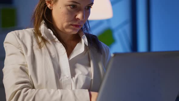 Close Up of Concentrated Entrepreneur Analysing Financial Data Overtime alt