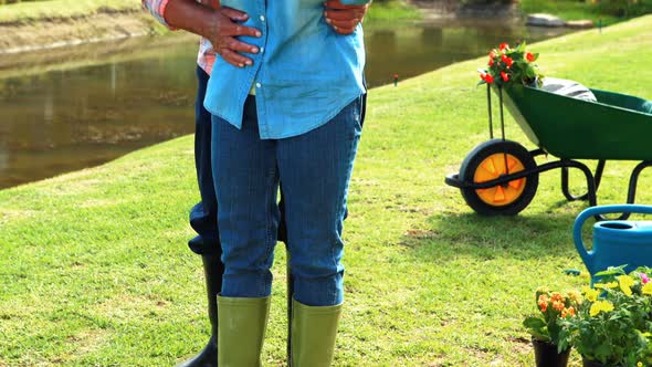 Senior couple taking a selfie alt