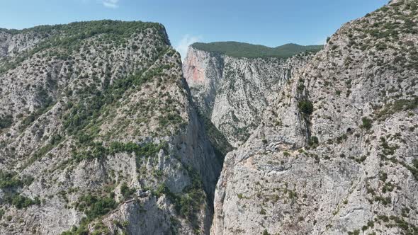 Canyon- Deep Valley