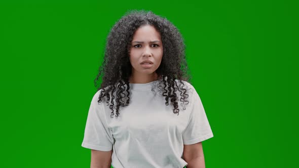 Green Screen Young Lady Greeting Somebody alt