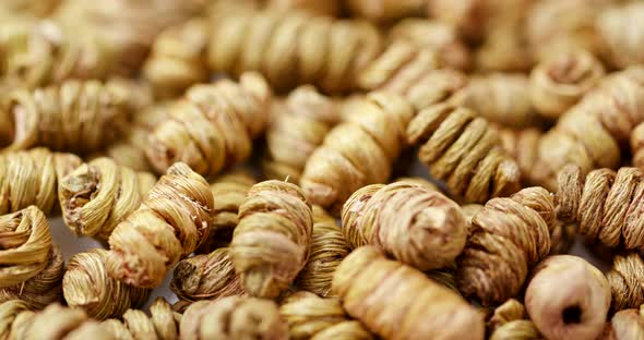 Pile of Dendrobium nobile alt